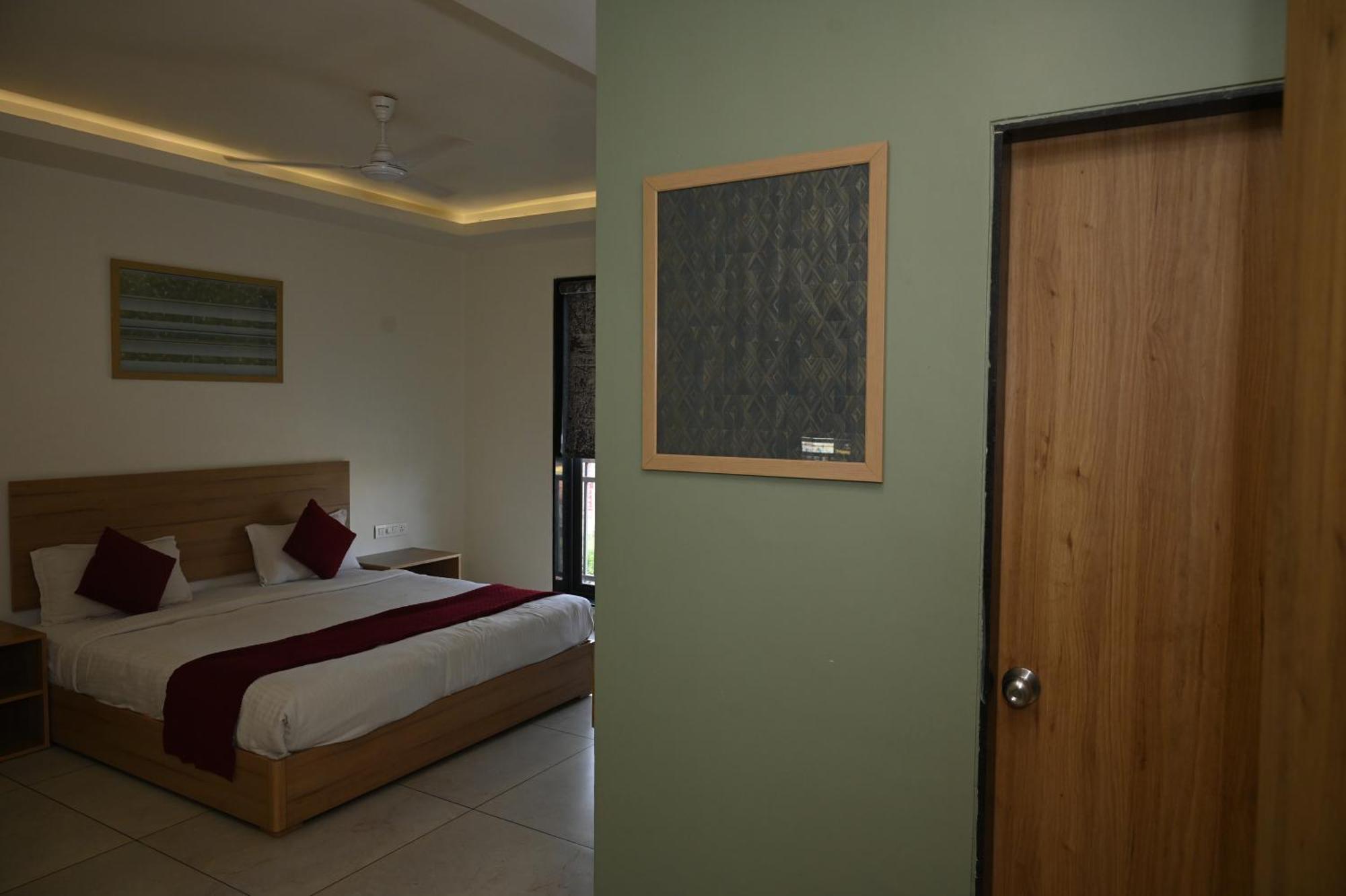 Sheer Bliss Hotel Удайпур Екстериор снимка