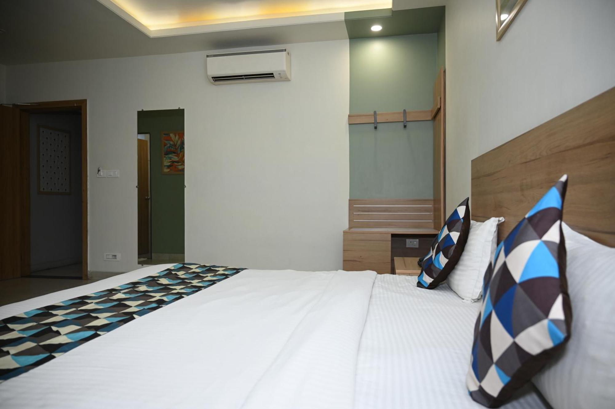 Sheer Bliss Hotel Удайпур Екстериор снимка